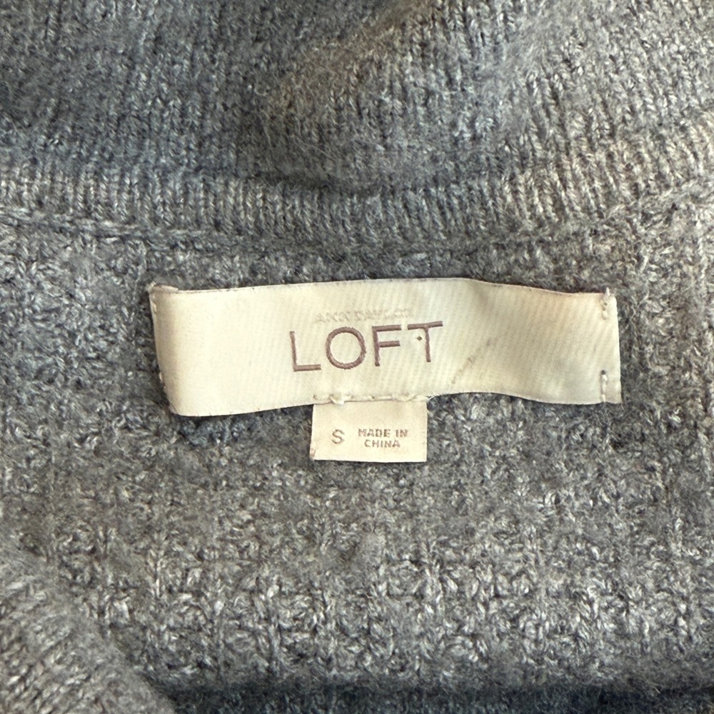 Ann Taylor Loft Womens Sm Gray Cowl Neck Waffle Knit Pullover Sweater Wool blend - Picture 8 of 9